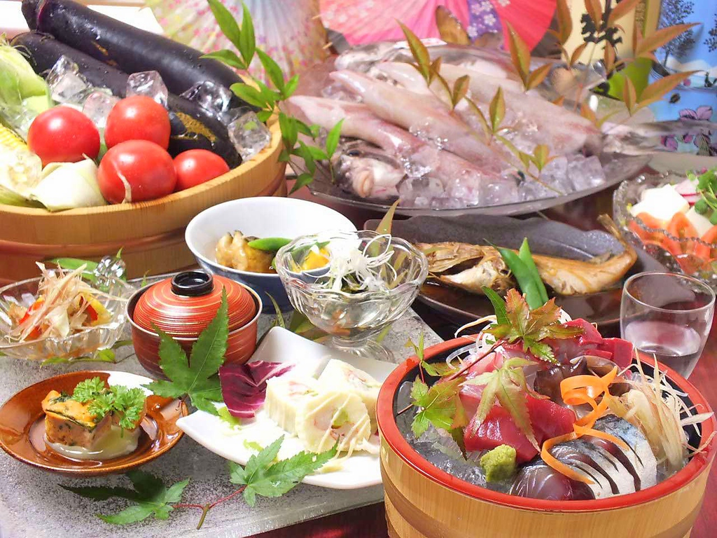 一番うまい季節に一番うまい地域のものを仕入れて提供。日～木限定特別コースは2980円(税込)でご用意