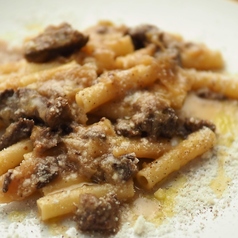 牛ホホ肉の"ナポリのジェノヴェーゼ" パスタ ヅィーティ