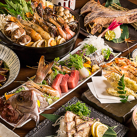 旬の海鮮をふんだんに使用した本格和食の宴会コースを個室で楽しめる居酒屋です。