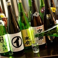 海鮮料理に合う日本酒を多数ご用意しております。1時間980円で「全国各地の地酒、20種類が飲めるプラン」も御座います。半合グラスでたくさん種類が飲めるお得なプランです！日本酒好きの方々は是非、当店『虎連坊秋葉原店』へお越しください！秋葉原駅から徒歩1分とアクセスも抜群！駅チカで豊富な日本酒を楽しめます！