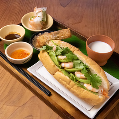 日曜市で話題を集めたこだわりのバインミー