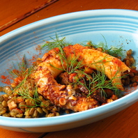 落ち着いた空間で楽しむ、本格的スペイン料理