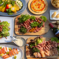 バリエーション豊富なお料理♪飲み放題付BBQコースも◎