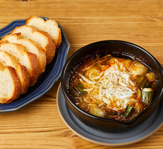 釜揚げしらすと長ネギのアヒージョ