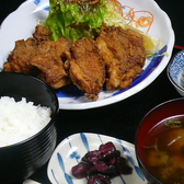 当店一番人気の若鶏の唐揚げ定食。780円