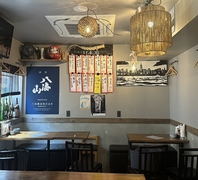 テーブル　24席