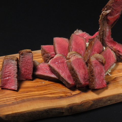 大人の贅沢時間を彩る、至高の鉄板焼き