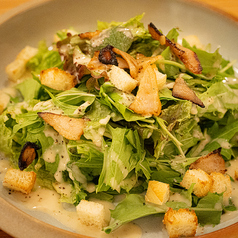 自家製ベーコンのシーザーサラダ