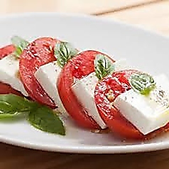 トマトとモッツァレラのカプレーゼ