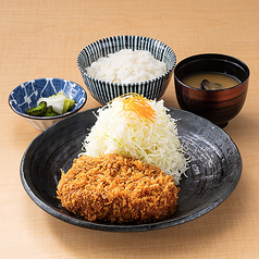 粗挽きメンチかつ定食