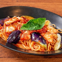 茄子とストラチャテッラののトマトパスタ