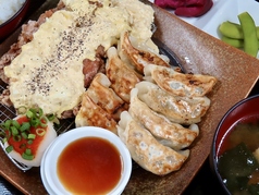 チキン南蛮と焼き餃子定食