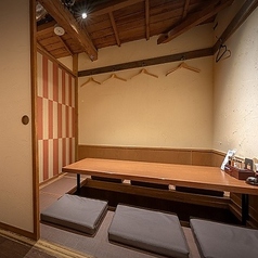 【2階・掘りごたつ個室】徳茂では、牛タンに合う日本酒も豊富。会食もおすすめです◎