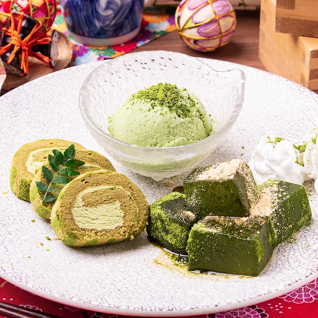 京都の宇治抹茶を使ったデザートも多数揃えております。