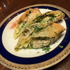 能登牡蠣と春菊の春巻き