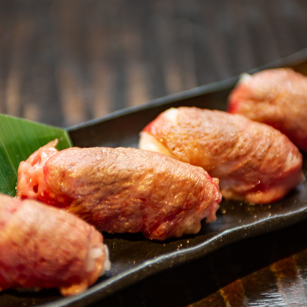 【和牛の炙り握り】お肉好きにはたまらない、究極の肉寿司！完全個室でお楽しみ下さい。