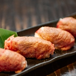 【和牛の炙り握り】お肉好きにはたまらない、究極の肉寿司！完全個室でお楽しみ下さい。