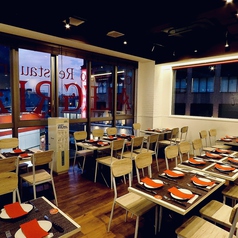 狭さを感じさせない広々とした空間♪人数・お席などのご相談も承りますので、店舗までお問い合わせください!