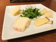 おまかせイタリアチーズの盛り合わせ　3種 1人前