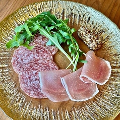 Assorted Charcuterie シャルキュトリー盛り合わせ