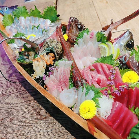 ジャンル豊富なメニューとお酒！ランチ・ディナーともに和洋中の創作料理を楽しめる◎