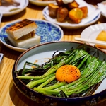 創作おでん「豆腐と炙りたらこ」は、香ばしいタラコが豆腐と絶妙に絡む一品。味わってみてください！