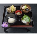 料理メニュー写真&nbsp;ご法要でご来店のお客様には影膳をサービスいたします。
