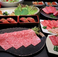 名物料理と極上赤身炙り寿司を楽しめる『花コース』