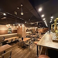 お洒落な雰囲気なのにカジュアルで利用しやすい店内