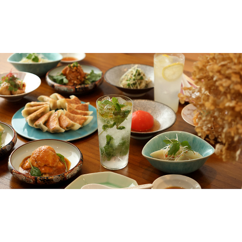 大人の優雅な宵に寄り添う手包み餃子専門店