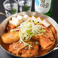 軽やかな一品とお酒を楽しむシーンを提案