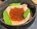 料理メニュー写真&nbsp;鮭といくらの釜めし