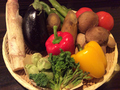 料理メニュー写真 季節の有機野菜の炭火サラダ 