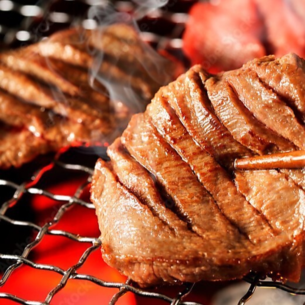 厳選された鶏料理たちを 安全性とおいしさが確認できるお肉を使用した専門店です