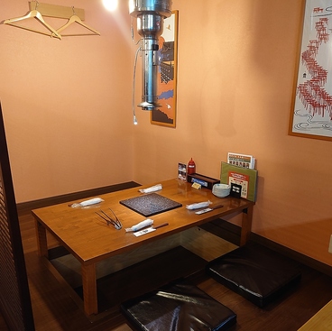 京もつ鍋ホルモン焼肉 朱々 佐賀鳥栖店の雰囲気1