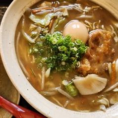 こだわり麺類＆ハーフサイズや丼物、おにぎりセットも！