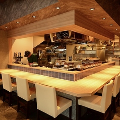 【カウンター席】カウンター10席　※おひとり様やデートにおすすめ◎15時～OPENしているので昼飲みも楽しめます♪