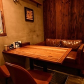 当店ではお子様連れのお客様も大歓迎です!ゆったりと寛げるソファー席をご用意しておりますので、ご家族での夕食やママ友との集まりにも安心してご利用いただけます。温かみのある木目調の空間で、串焼きやだし巻き玉子など、お子様も一緒に楽しめる多彩なメニューを囲んで楽しい時間をお過ごしください◎