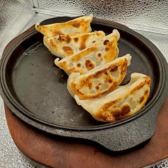 鉄板肉汁焼きギョウザ（５個）