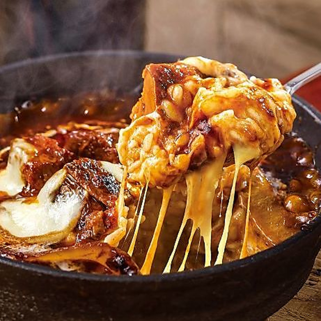 とろとろチーズとオリジナルソースの絡みがたまらない絶品ドリアの数々をご堪能ください♪