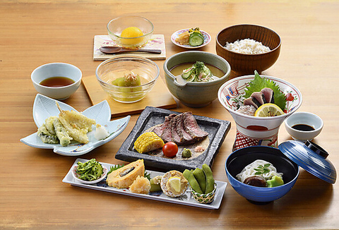宮崎の旬の味覚を味わえる郷土料理や希少な地酒・焼酎を堪能！ご宴会・接待にも◎
