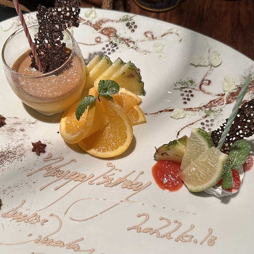 お誕生日や記念日などのお祝いに♪ご予算に合わせて幅広いコースをご用意しております！