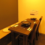 清掃の行き届いた清潔な店内は油っぽさを感じさせず、デートや女子会にも◎