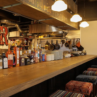 海外のビアバルのような温かみある空間