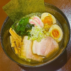 至高の〆！スープが沁みる本日のラーメンの写真