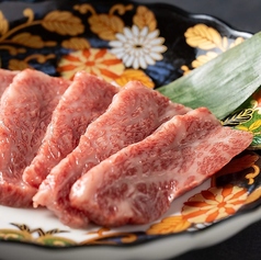鮮度にこだわった旨味あふれる新鮮ホルモンを堪能でき、噛むほどに旨みと香りを贅沢に楽しめます。の写真