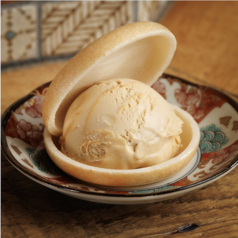 焦がしキャラメル最中アイス