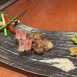 店主が厳選した国産和牛からサーロインとヒレステーキ、牛タンをご用意。贅沢な味わいを堪能できます