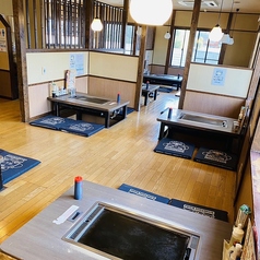 お座敷席は、40名様までのお席をご用意しております。少～中団体様のご利用も可能な広々とした空間で、ご家族やご友人とのお食事にも最適です！ご予約はお早めに！ご相談に応じてご対応しますので、お気軽にお問い合わせください。