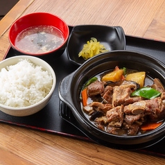 王富貴黄悶鶏 オウフウキホンメンジーの特集写真